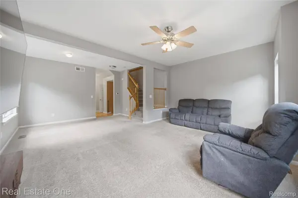 1615 Red Hickory CT, Howell Township, MI 48855