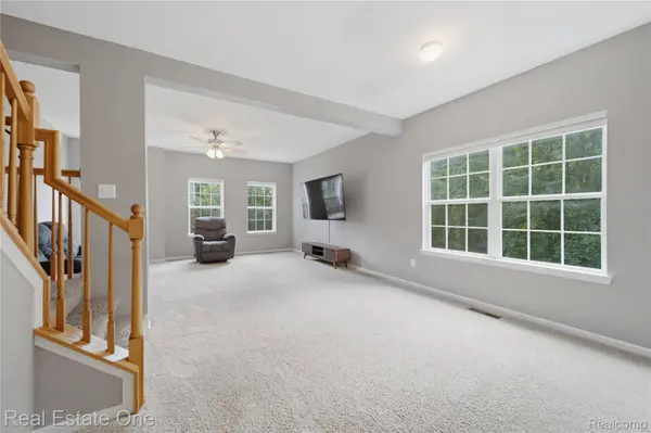1615 Red Hickory CT, Howell Township, MI 48855