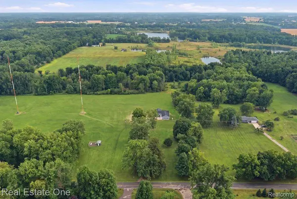 1583 Tomlinson RD, Vevay Township, MI 48854