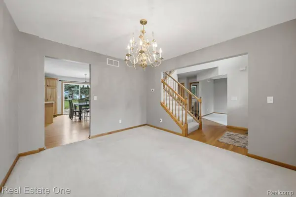 61542 Brookway DR, Lyon Charter Township, MI 48178