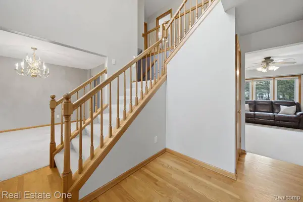 61542 Brookway DR, Lyon Charter Township, MI 48178