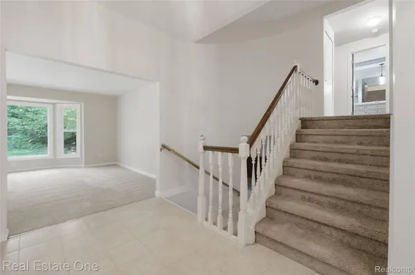 10875 Cartier DR, Brighton Township, MI 48114