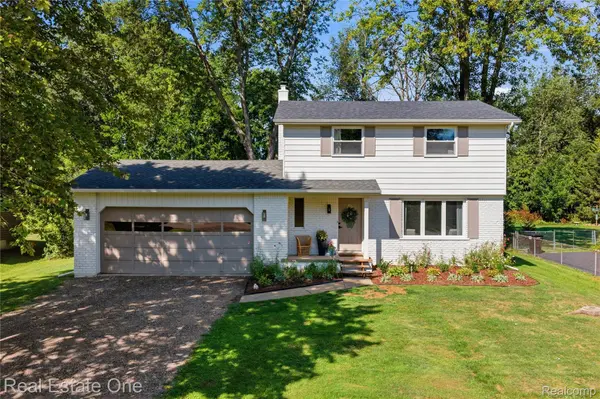 3346 Hope Lake DR
