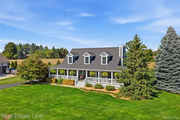 8707 Bridlewood TRL, Hartland Township, MI 48843