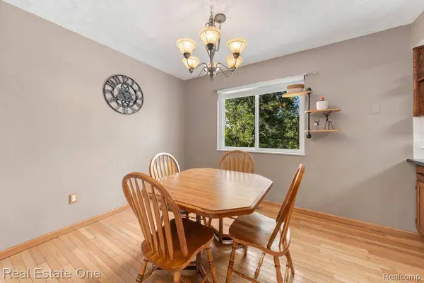 2795 Sun Terrace DR, Hartland Township, MI 48353