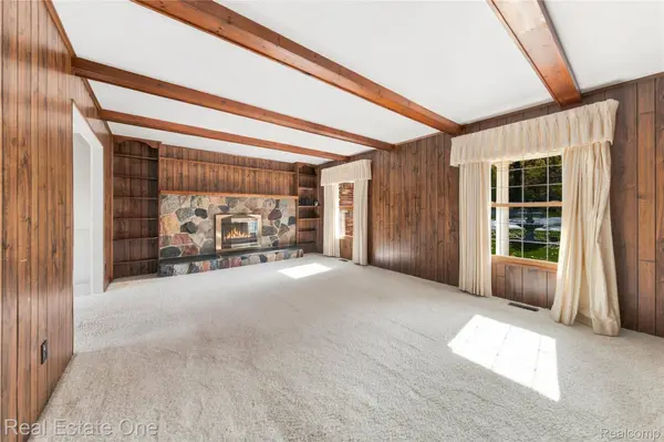 8507 Faussett RD, Tyrone Township, MI 48430