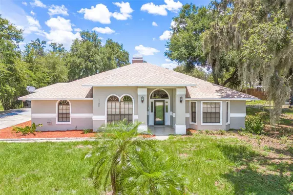 1102 BERKLEY LN, Winter Haven, FL 33880