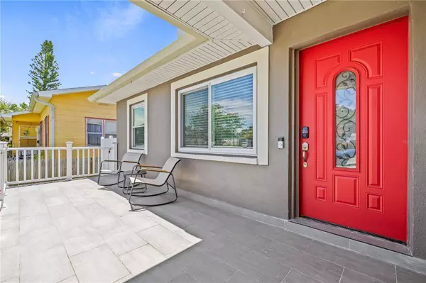 4318 1ST AVE S, St Petersburg, FL 33711