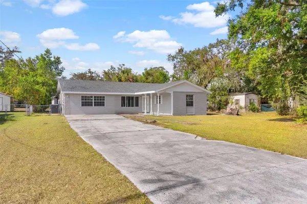815 N HENDRY AVE, Fort Meade, FL 33841