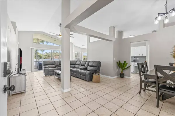 404 EMERALD COVE LOOP, Lakeland, FL 33813