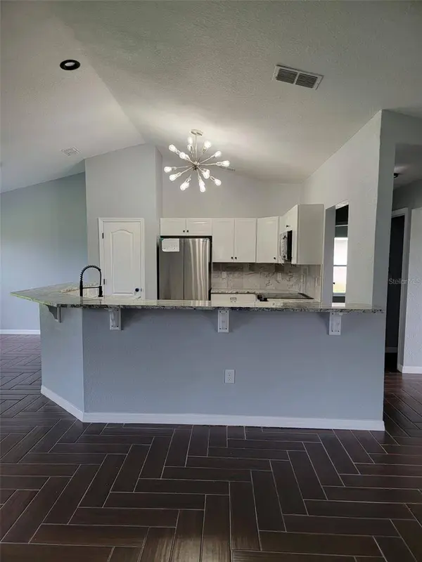 7704 CANTERBURY CIR, Lakeland, FL 33810
