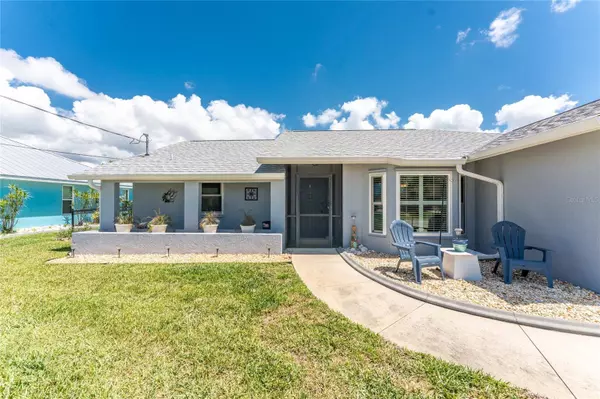 62 MARINER LN, Rotonda West, FL 33947