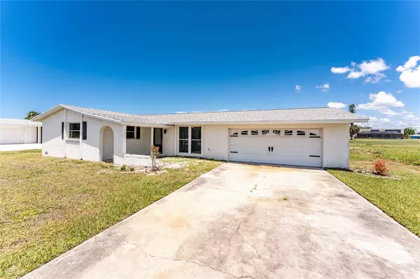 11 OAKLAND HILLS RD, Rotonda West, FL 33947