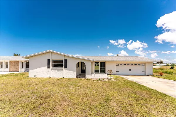 11 OAKLAND HILLS RD, Rotonda West, FL 33947