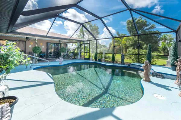 30 BUNKER LN, Rotonda West, FL 33947