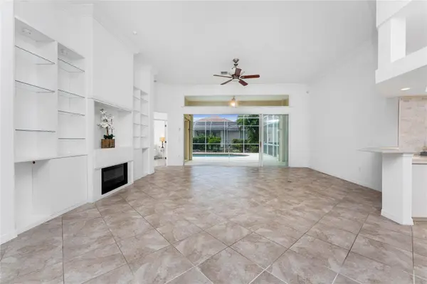 680 LAKESCENE DR, Venice, FL 34293