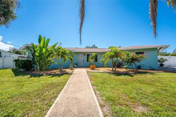 1005 E 2ND ST, Englewood, FL 34223