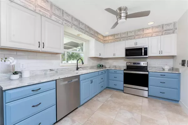 1005 E 2ND ST, Englewood, FL 34223