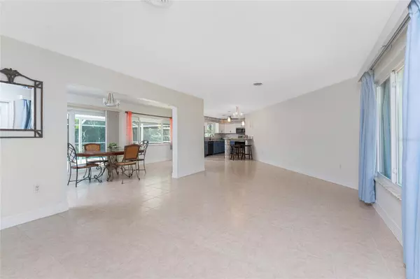 1005 E 2ND ST, Englewood, FL 34223