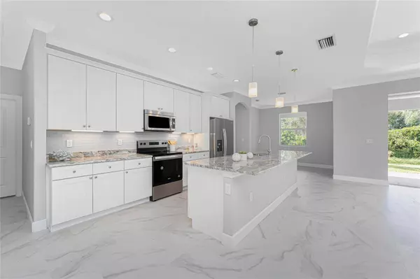 119 WHITE PINE DR, Rotonda West, FL 33947