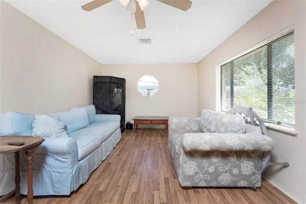 120 W PERRY LN, Englewood, FL 34223