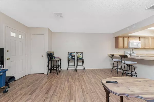 120 W PERRY LN, Englewood, FL 34223