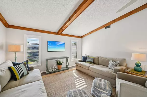 560 SANDLOR DR, Englewood, FL 34223