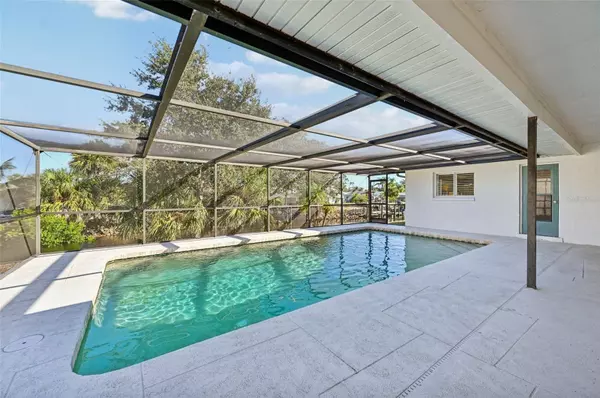 560 SANDLOR DR, Englewood, FL 34223