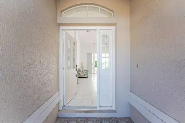 7078 S LAKE DR, Englewood, FL 34224