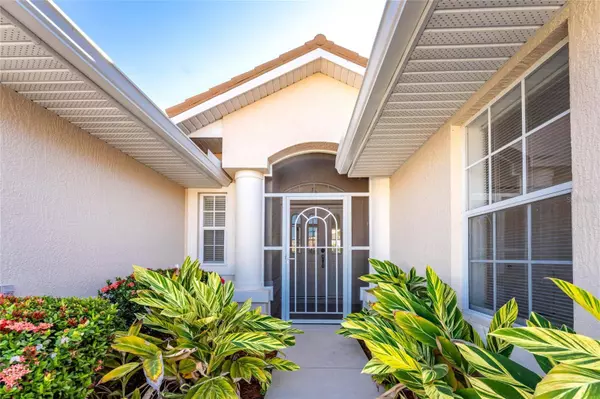 7078 S LAKE DR, Englewood, FL 34224