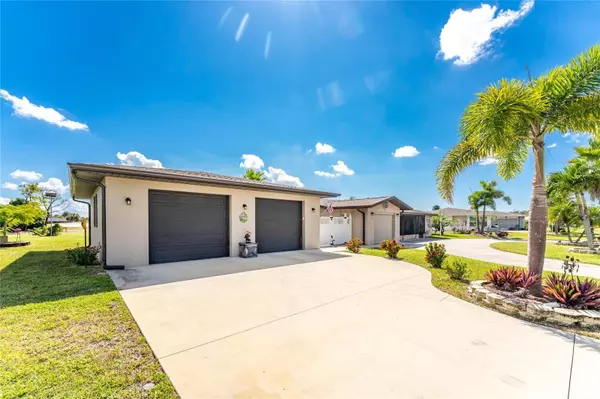 3 OAKLAND HILLS CT, Rotonda West, FL 33947