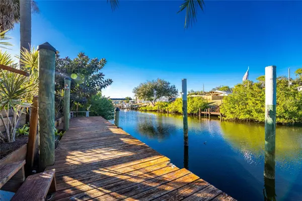 1240 SEAGULL DR, Englewood, FL 34224