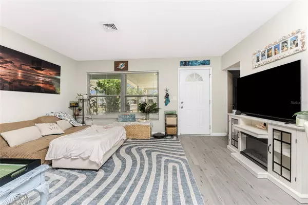 167 & 169 GOLF CLUB LN, Venice, FL 34293