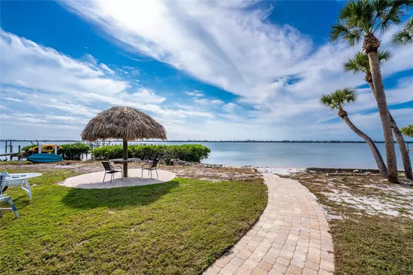 470 S MCCALL RD #10, Englewood, FL 34223