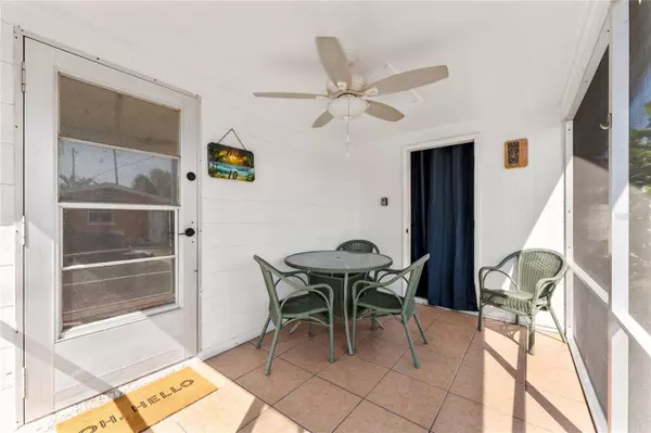 470 S MCCALL RD #10, Englewood, FL 34223