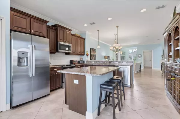 10810 LERWICK CIR, Englewood, FL 34223