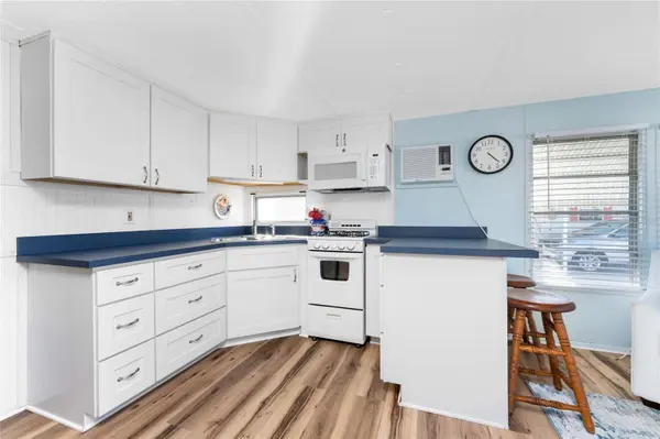 1891 ENGLEWOOD RD #11, Englewood, FL 34223