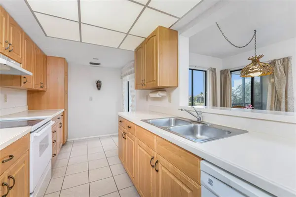 2955 N BEACH RD #A425, Englewood, FL 34223