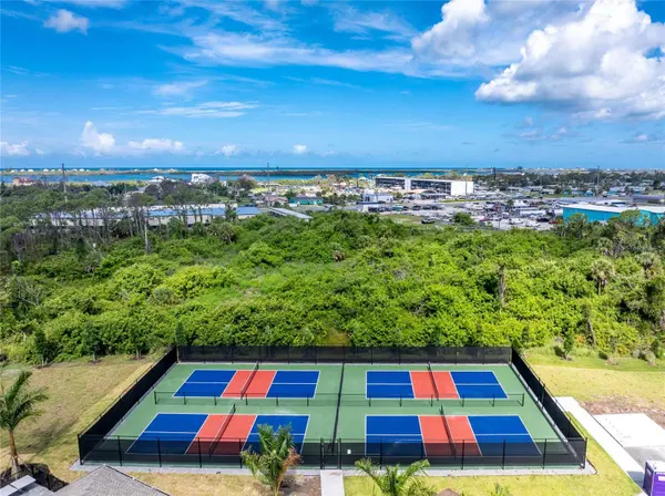 8117 SHORE LAKE DR, Englewood, FL 34224