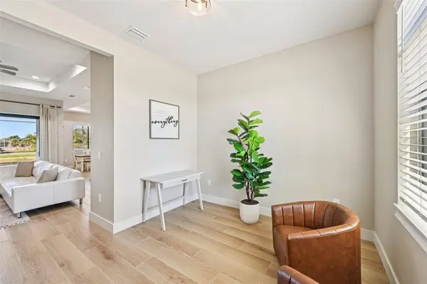 242 FAIRWAY RD, Rotonda West, FL 33947