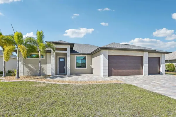 242 FAIRWAY RD, Rotonda West, FL 33947