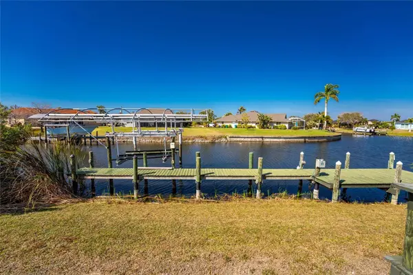 9300 MIAMI CIR, Port Charlotte, FL 33981