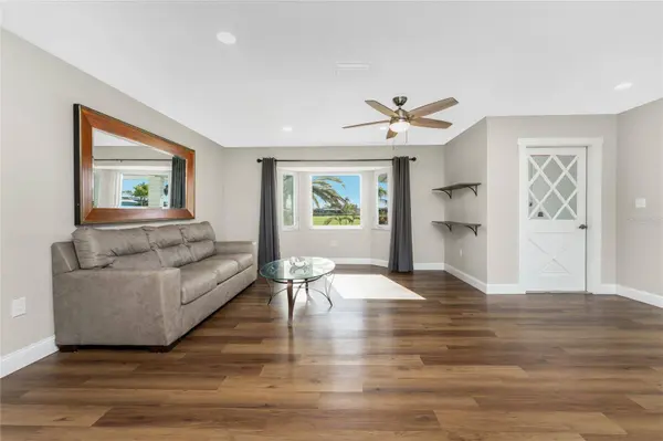 72 OAKLAND HILLS CT, Rotonda West, FL 33947