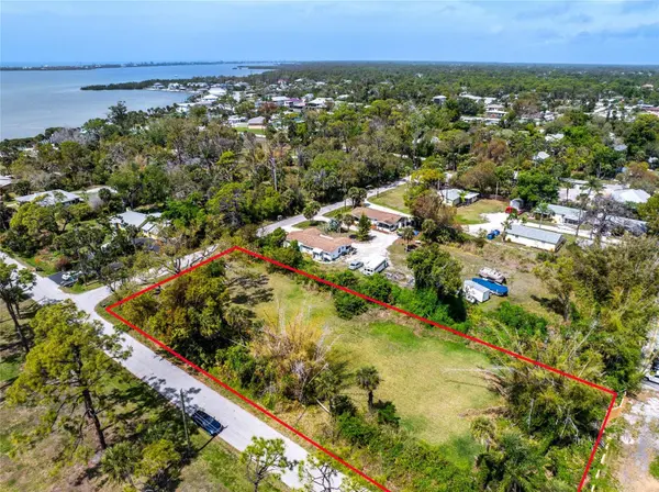 PINEAPPLE ST, Englewood, FL 34223