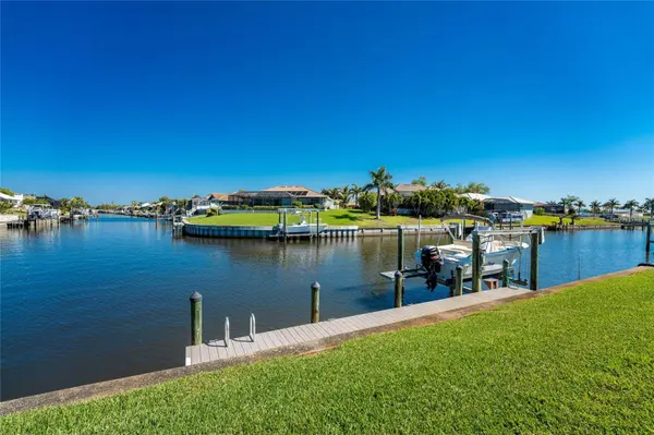 413 EDEN DR, Englewood, FL 34223