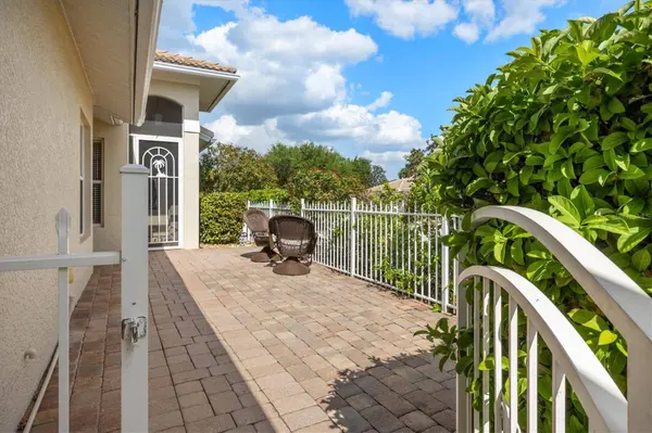 1000 TOPELIS DR, Englewood, FL 34223