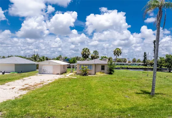 1899 RIVERSIDE DR, Englewood, FL 34223