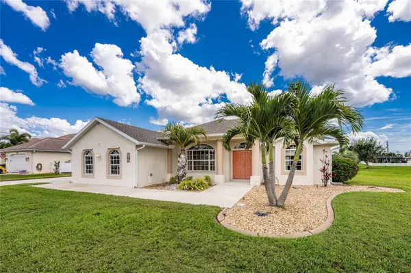 438 BOUNDARY BLVD, Rotonda West, FL 33947