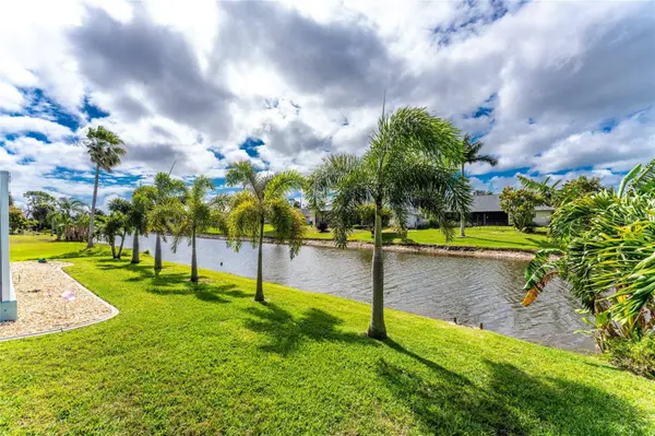 45 BUNKER RD, Rotonda West, FL 33947