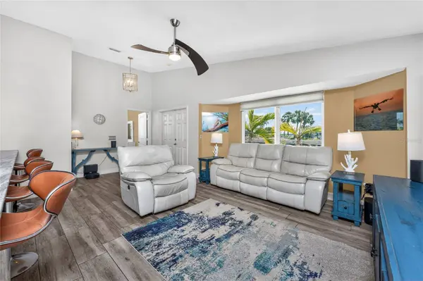 2532 DIXON TER, Port Charlotte, FL 33981